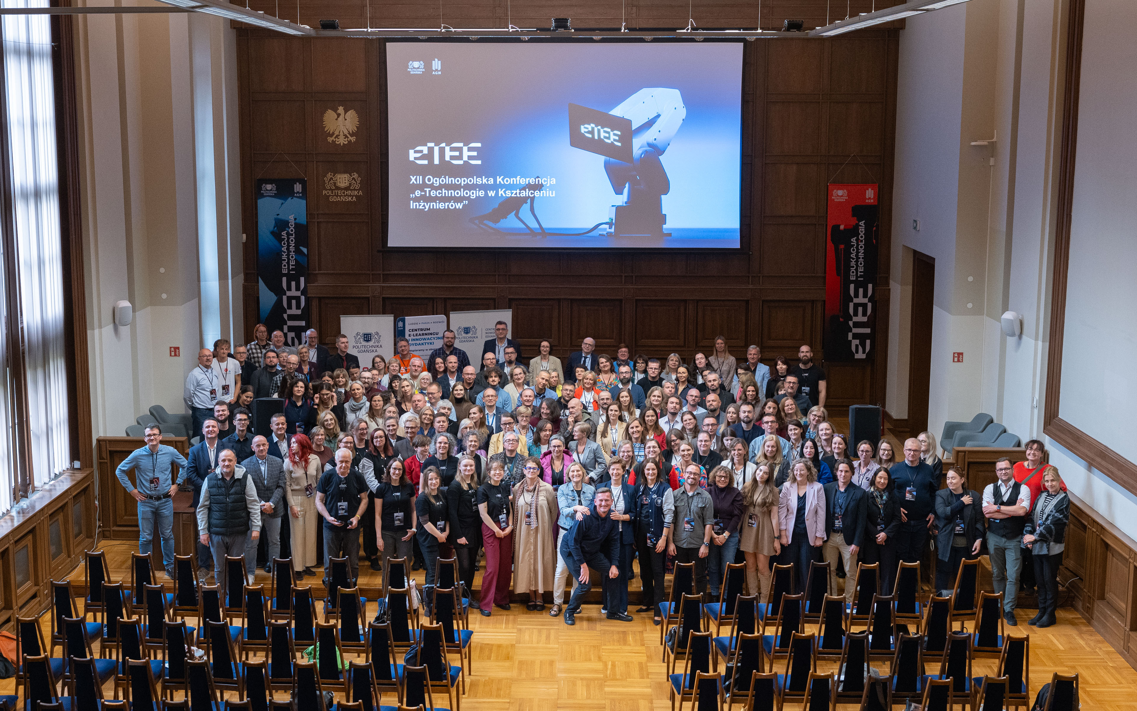 Zdjęcie uczestników i uczestniczek Konferencji eTEE 2026