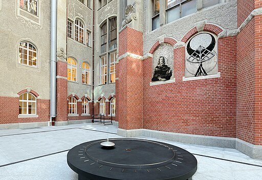 Dziedziniec Heweliusza