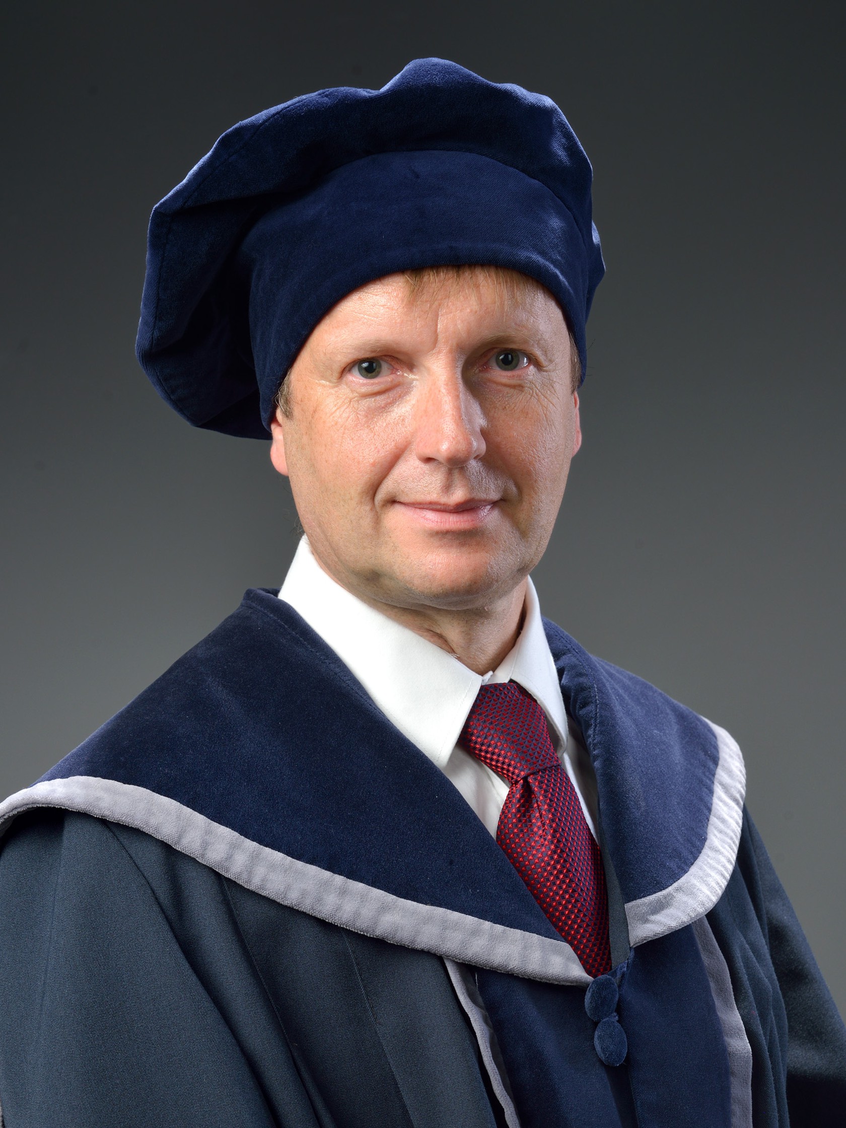 dr inż. Piotr Kaczmarek