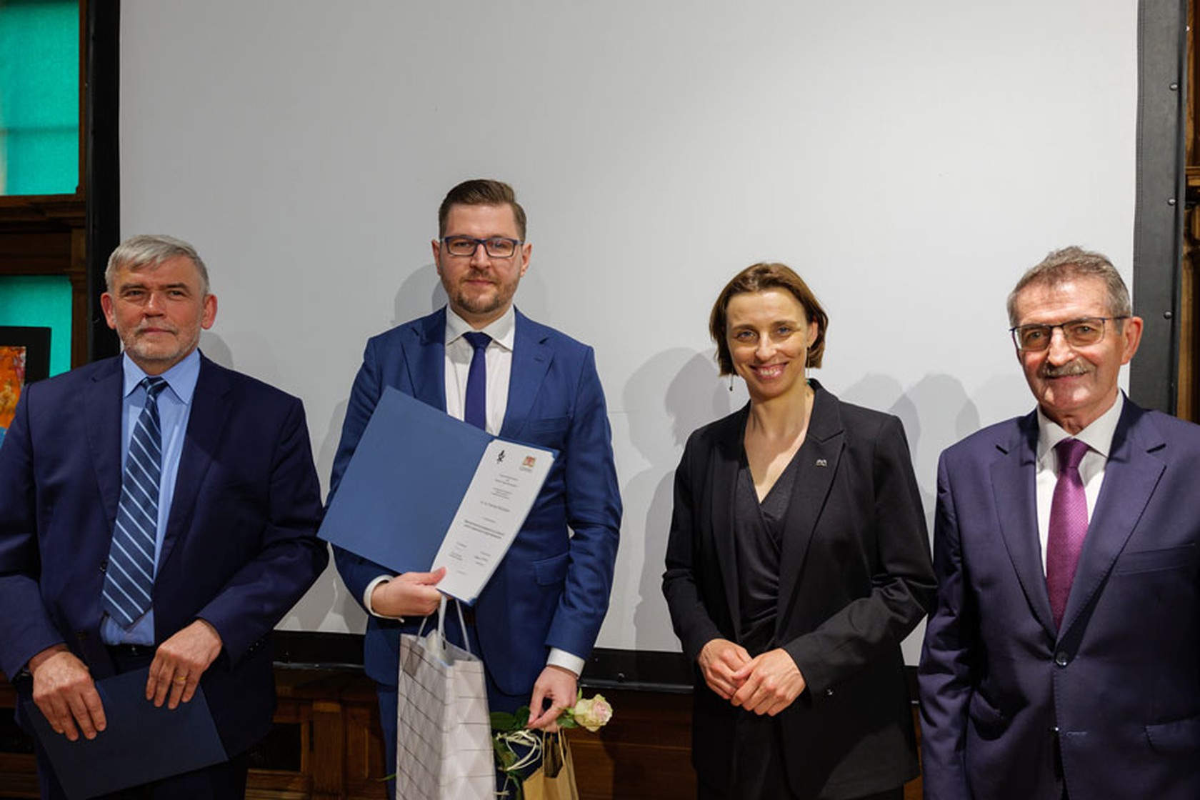 Na zdj. od lewej: prof. Tomasz Szubrycht, zastępca sekretarza generalnego GTN, dr inż. Erwin Wojtczak, Monika Chabior, wiceprezydent Gdańska, prof. Jerzy Błażejowski, prezes GTN. Fot. Łukasz Bień / Uniwersytet Gdański